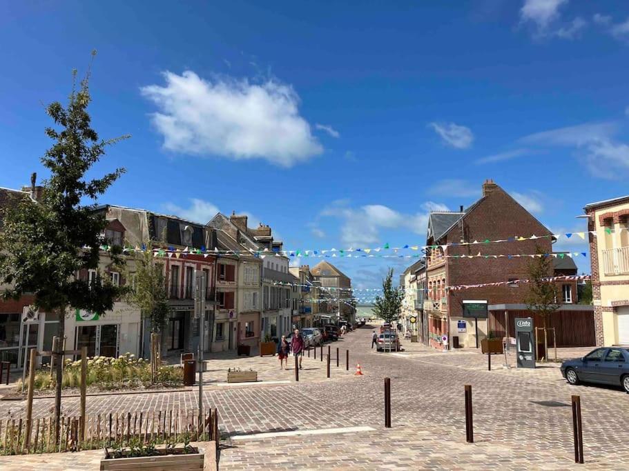 Grand Triplex Vue Mer Centre Du Village Ault Esterno foto